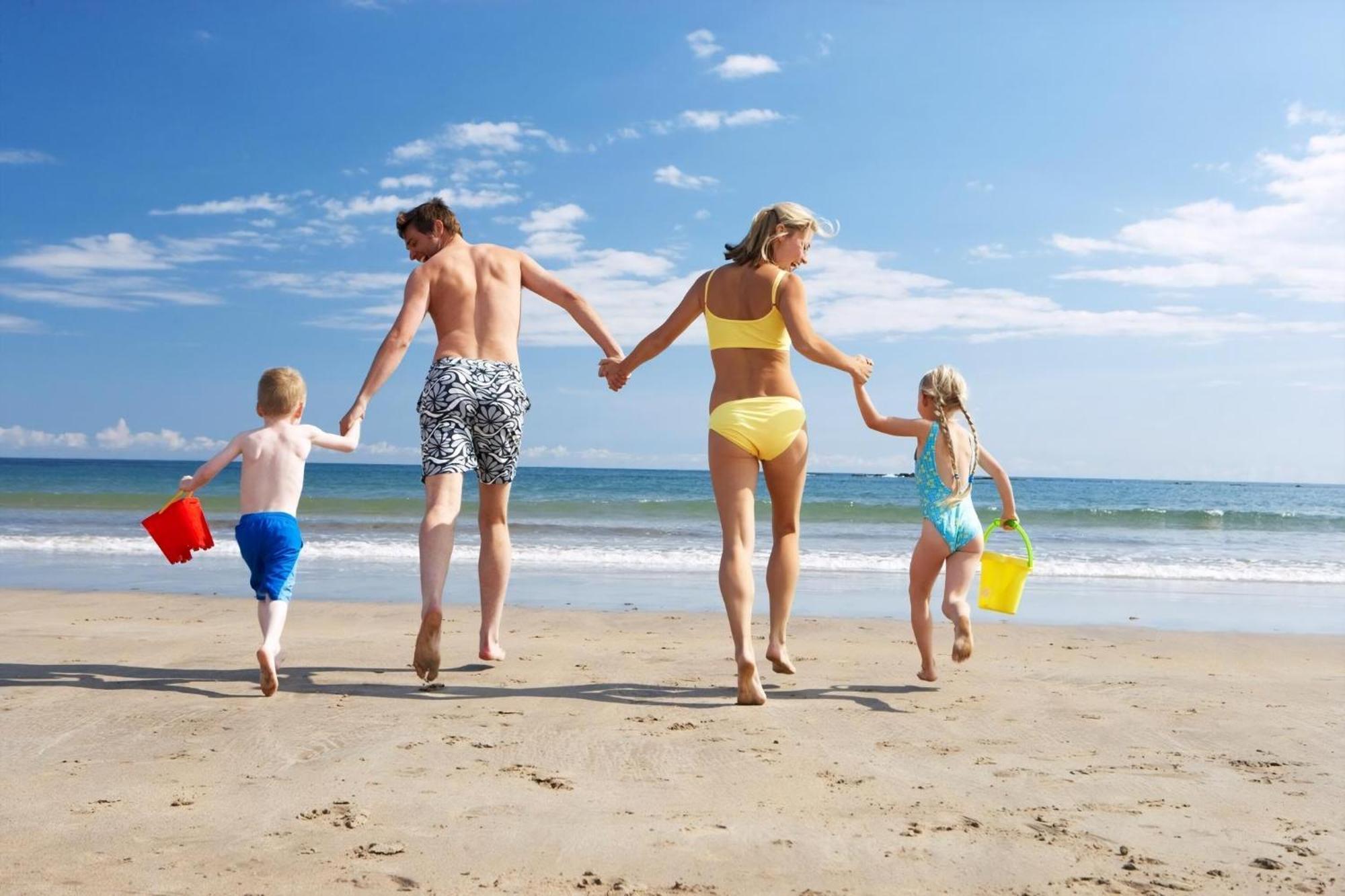 Caravan With Decking And Free Wifi At Seawick Holiday Park Ref 27214Sw Clacton-on-Sea Εξωτερικό φωτογραφία
